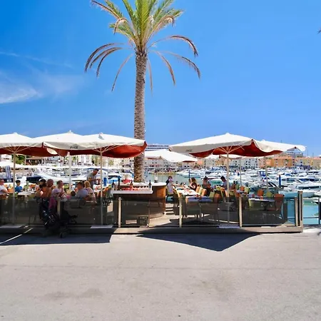 Hébergement de vacances Luxury In Serene Location With Pool & Private Garden Quarteira