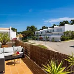 בית נופש Luxury In Serene Location With Pool & Private Garden *
