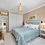 Luxury In Serene Location With Pool & Private Garden