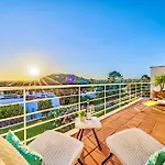 בית נופש Luxury In Serene Location With Pool & Private Garden *