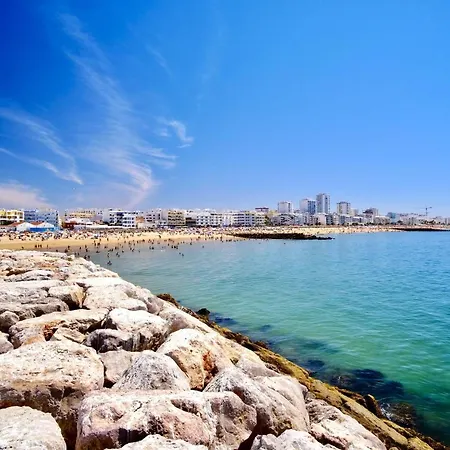 Luxury In Serene Location With Pool & Private Garden Дом отдыха Картейра