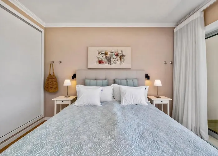 Luxury In Serene Location With Pool & Private Garden * Quarteira
